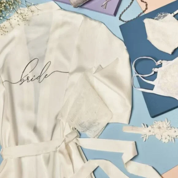 Metallic Script Bride Satin Robe O/S - Picture 4 of 4